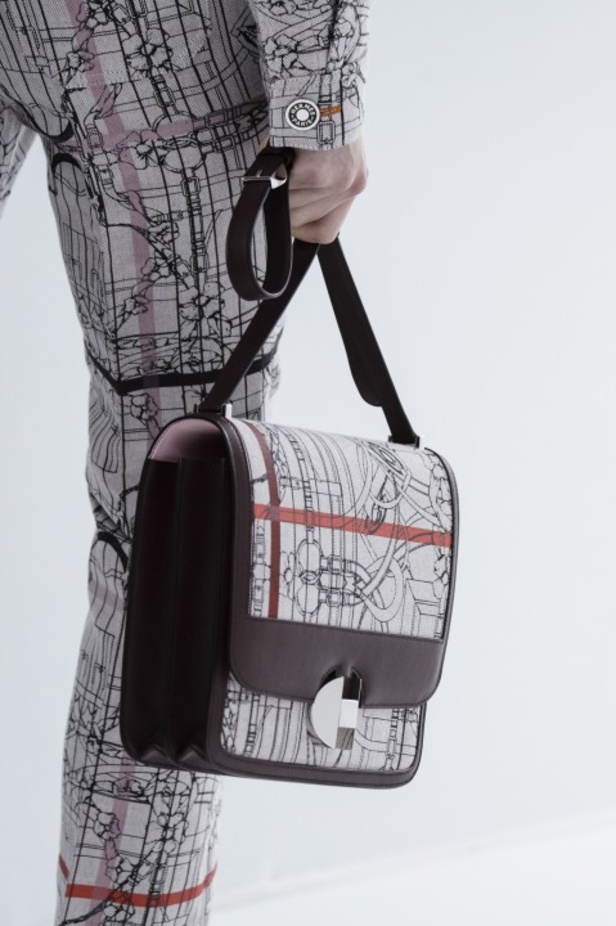 مجموعة Hermes للأزياء الجاهزة لربيع وصيف 2018 !