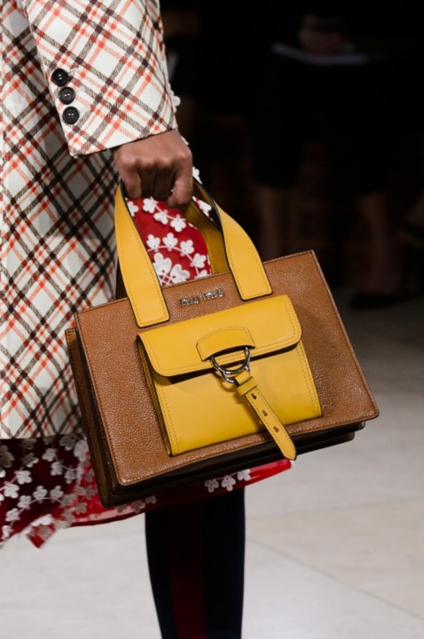 ابتكار وإبداع ضمن مجموعة ميو ميو لموسم ربيع وصيف 2018