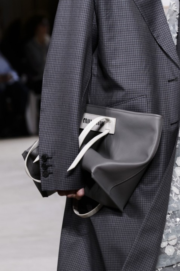 ابتكار وإبداع ضمن مجموعة ميو ميو لموسم ربيع وصيف 2018