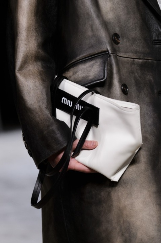 ابتكار وإبداع ضمن مجموعة ميو ميو لموسم ربيع وصيف 2018