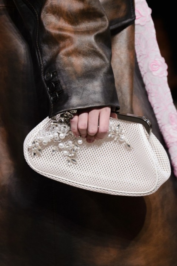 ابتكار وإبداع ضمن مجموعة ميو ميو لموسم ربيع وصيف 2018