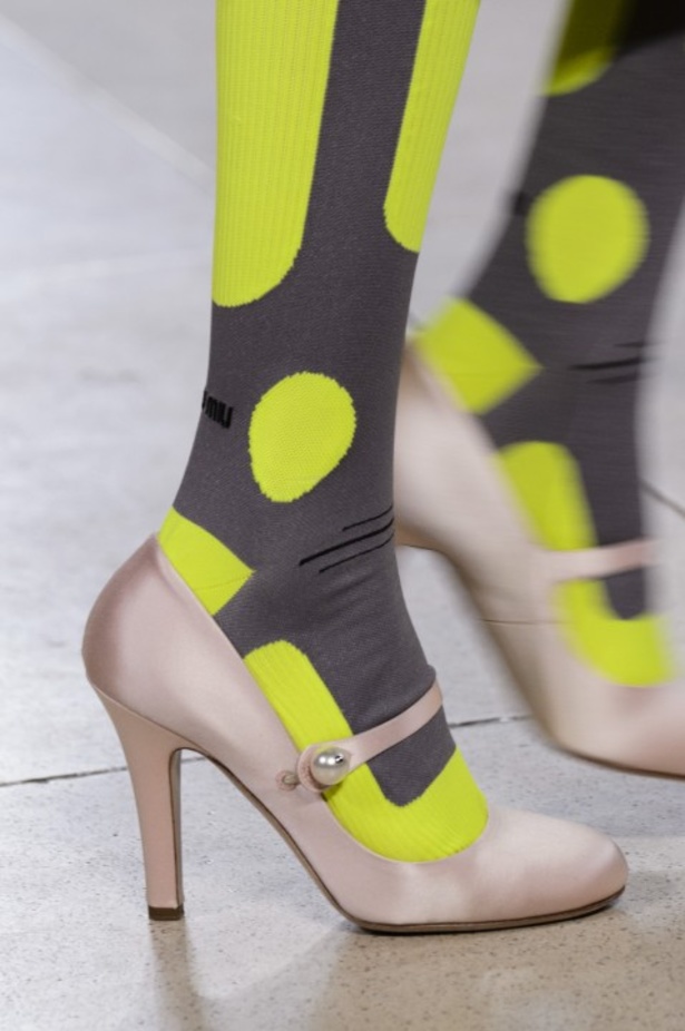 ابتكار وإبداع ضمن مجموعة ميو ميو لموسم ربيع وصيف 2018