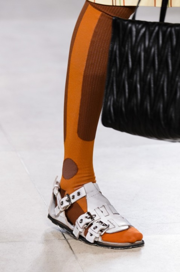 ابتكار وإبداع ضمن مجموعة ميو ميو لموسم ربيع وصيف 2018