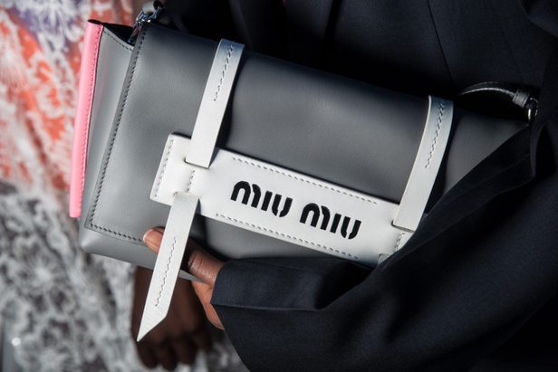 ابتكار وإبداع ضمن مجموعة ميو ميو لموسم ربيع وصيف 2018