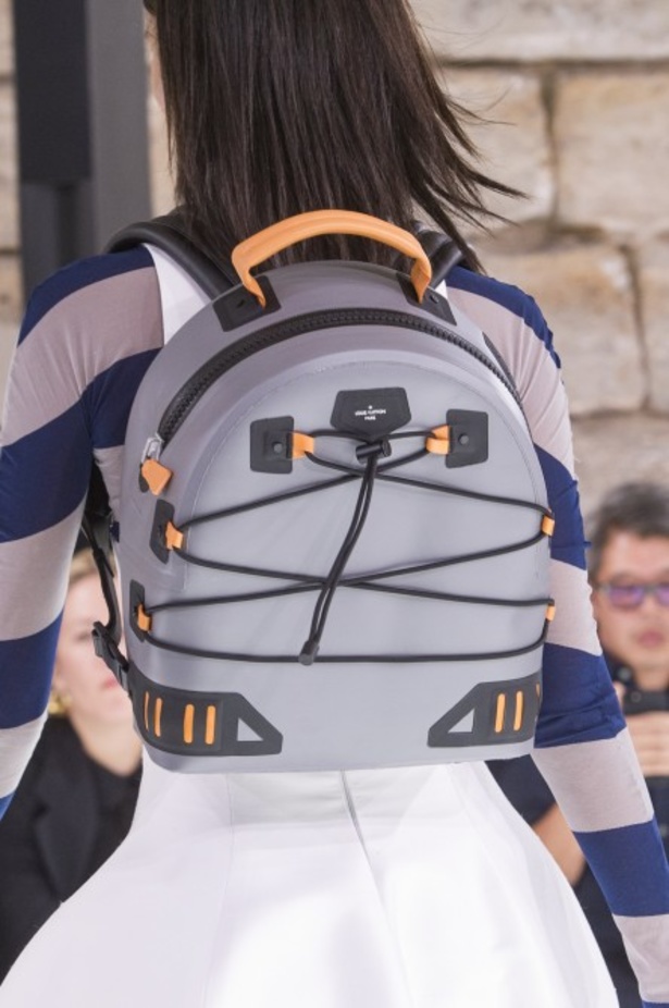 مجموعة لوي فيتون تختم أسبوع الموضة الباريسي