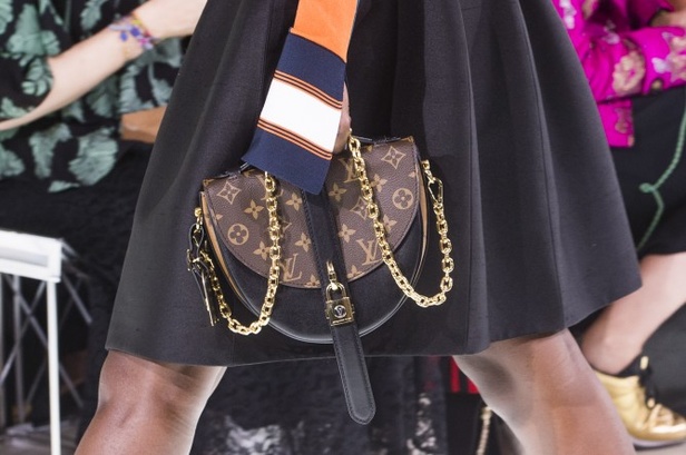 مجموعة لوي فيتون تختم أسبوع الموضة الباريسي