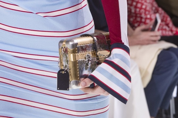 مجموعة لوي فيتون تختم أسبوع الموضة الباريسي