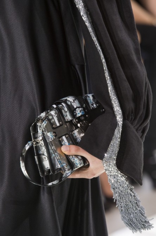 مجموعة لوي فيتون تختم أسبوع الموضة الباريسي