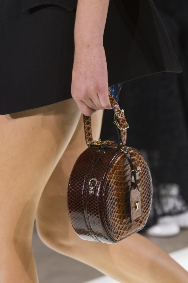 مجموعة لوي فيتون تختم أسبوع الموضة الباريسي