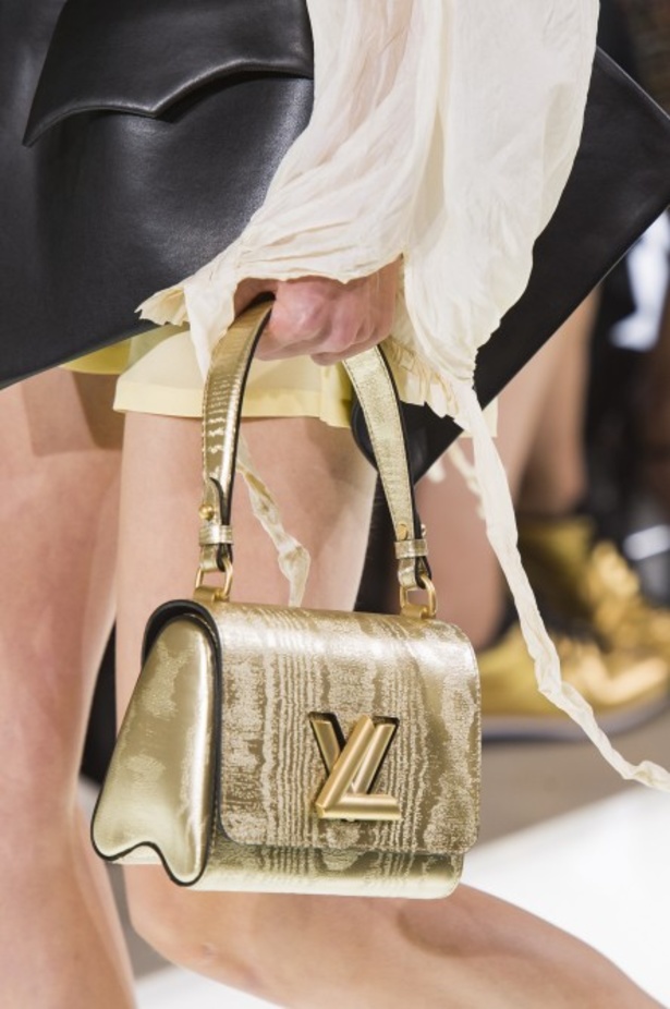 مجموعة لوي فيتون تختم أسبوع الموضة الباريسي