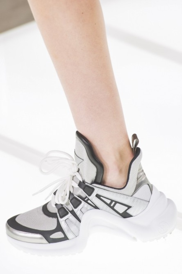 مجموعة لوي فيتون تختم أسبوع الموضة الباريسي