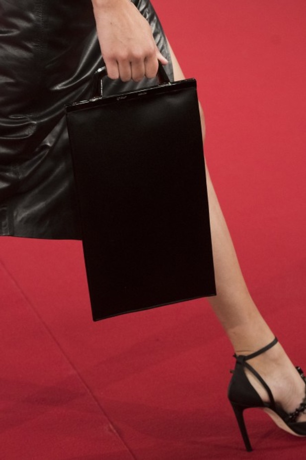 مجموعة أزياء اوف وايت لربيع ٢٠١٨