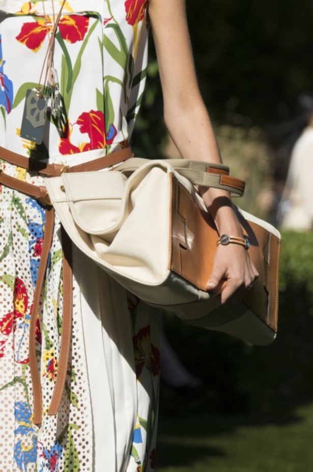 مجموعة دار "توري بورتش" لموسم ربيع وصيف 2018