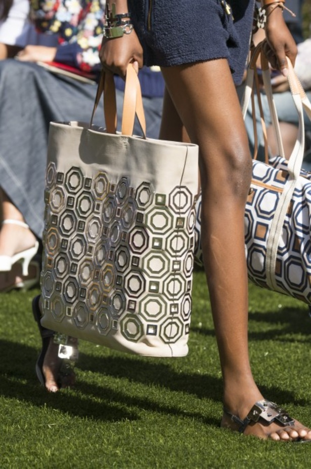 مجموعة دار "توري بورتش" لموسم ربيع وصيف 2018