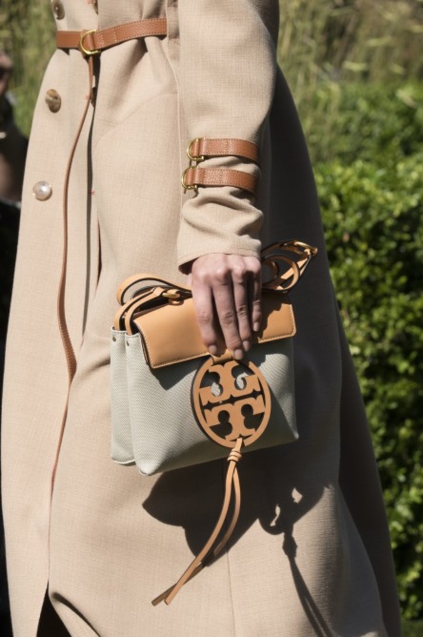 مجموعة دار "توري بورتش" لموسم ربيع وصيف 2018