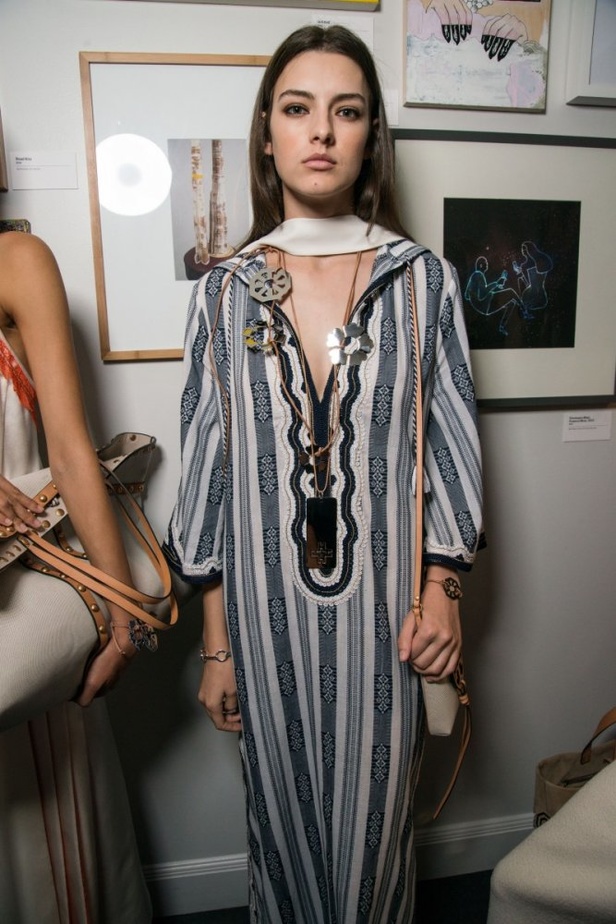 مجموعة دار "توري بورتش" لموسم ربيع وصيف 2018