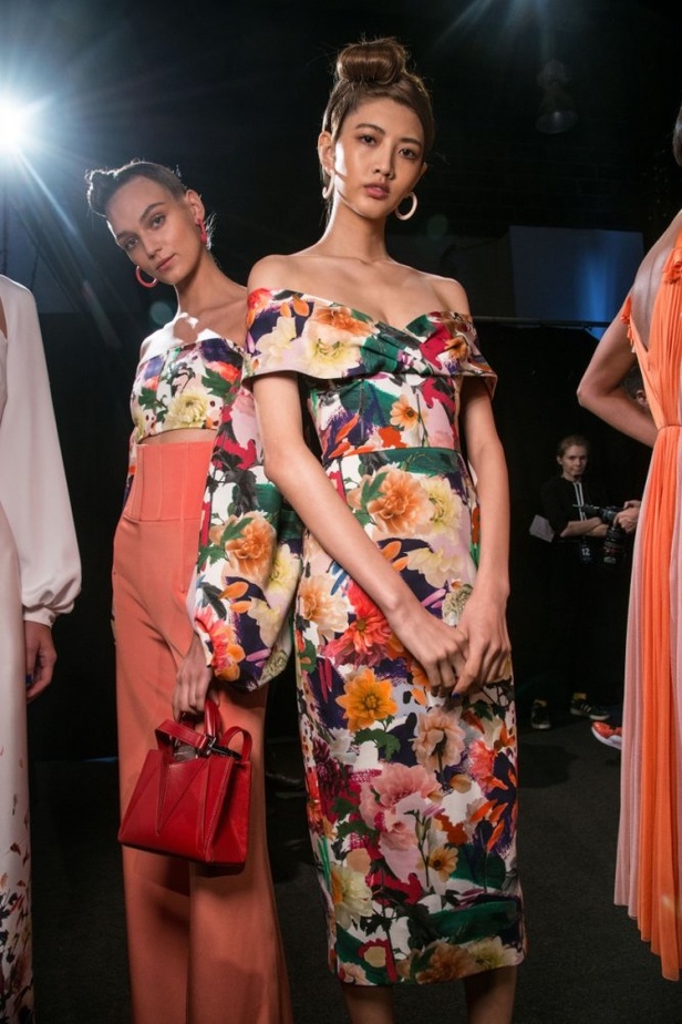 مجموعة Cushnie et Ochs لربيع وصيف 2018