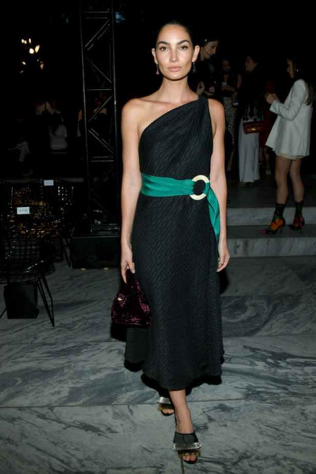 مجموعة أوسكار دي لا رينتا لموسم ربيع وصيف 2018