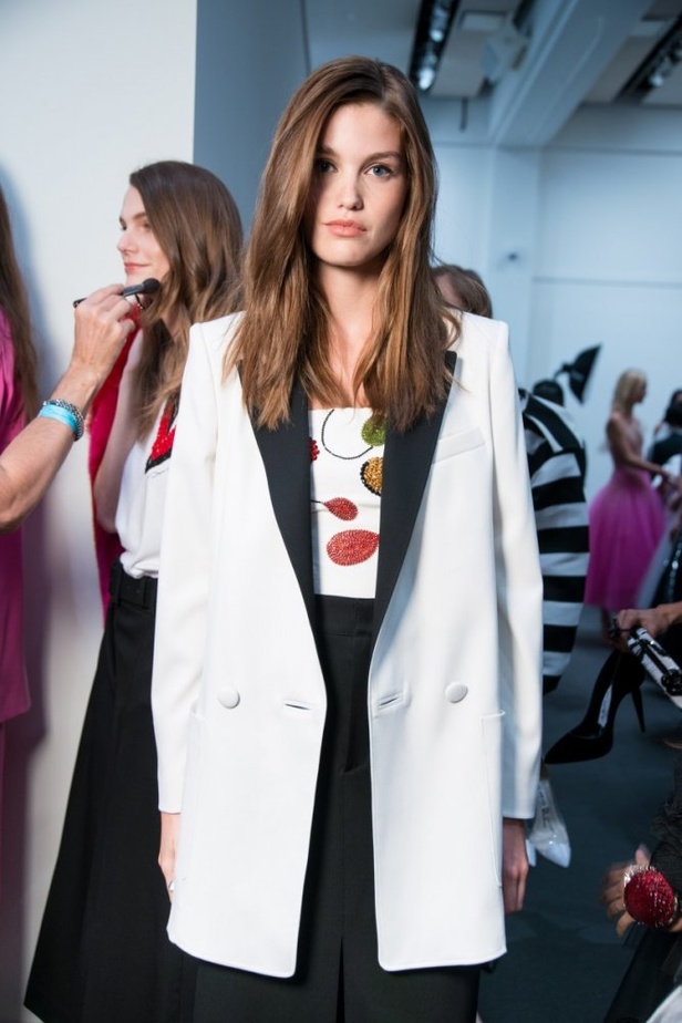 مجموعة أوسكار دي لا رينتا لموسم ربيع وصيف 2018