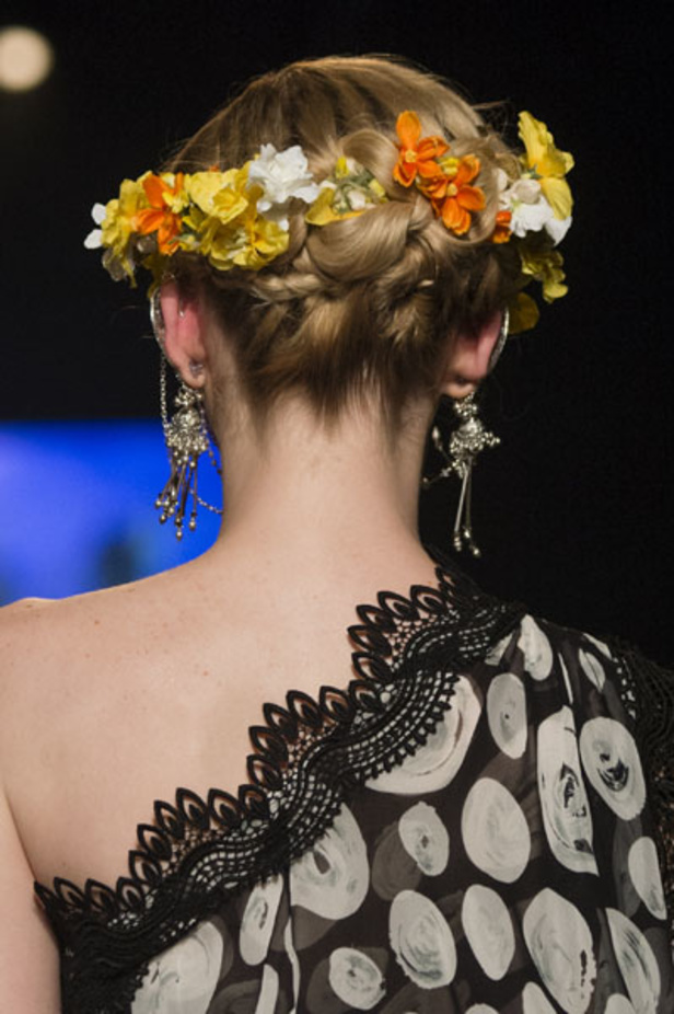 مجموعة نعيم خان Naeem Khan لربيع وصيف 2018