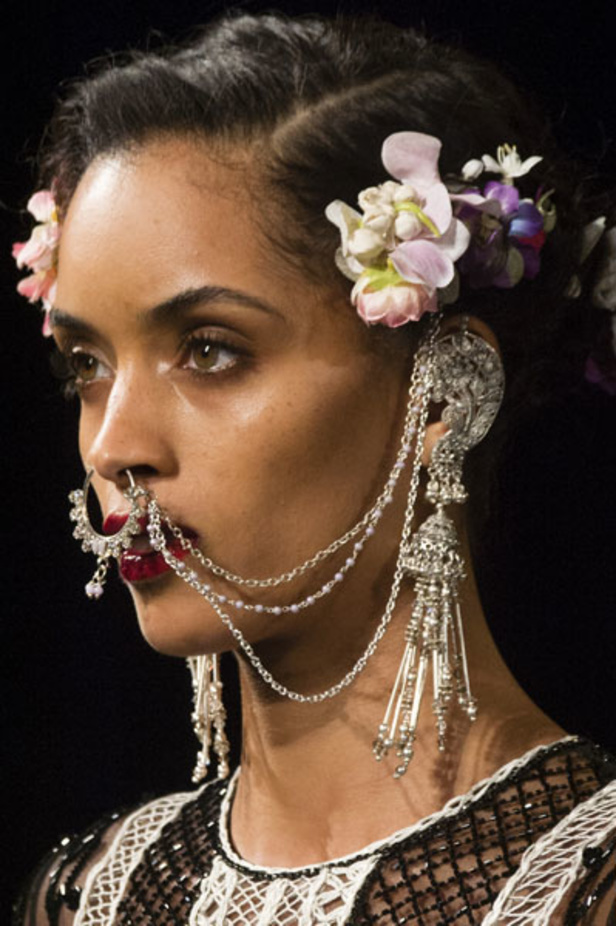 مجموعة نعيم خان Naeem Khan لربيع وصيف 2018