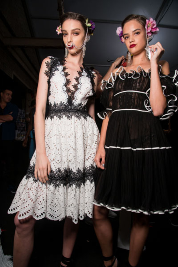 مجموعة نعيم خان Naeem Khan لربيع وصيف 2018