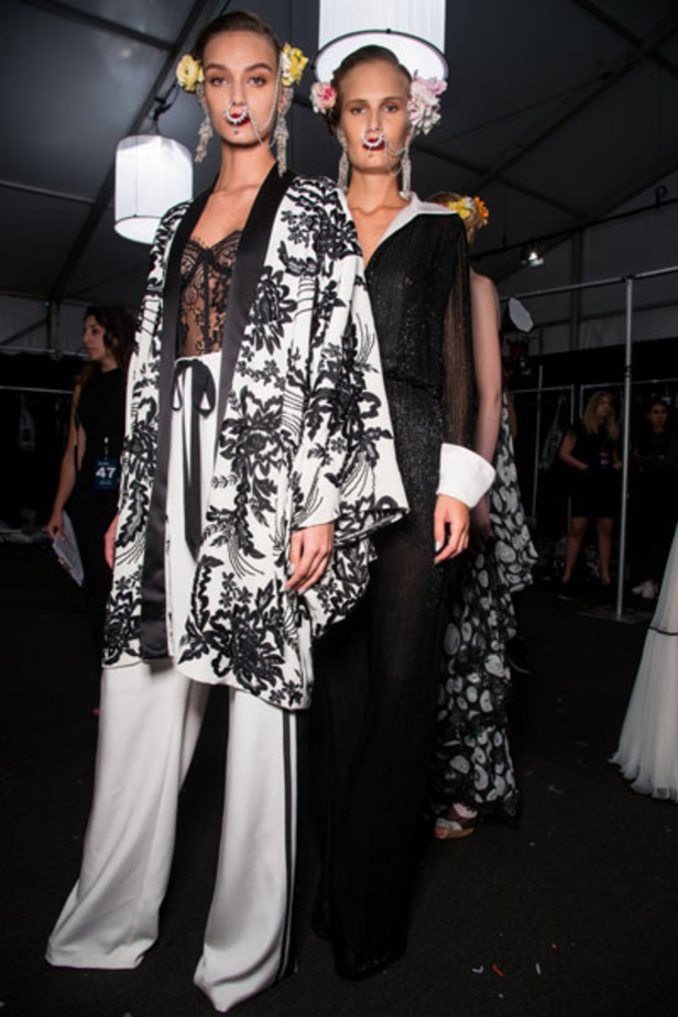 مجموعة نعيم خان Naeem Khan لربيع وصيف 2018