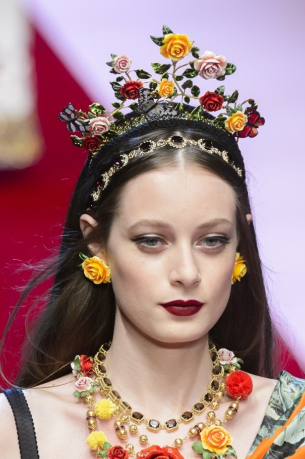 Dolce & Gabbana تجسّد الحبّ والجمّال في مجموعتها لربيع وصيف 2018 