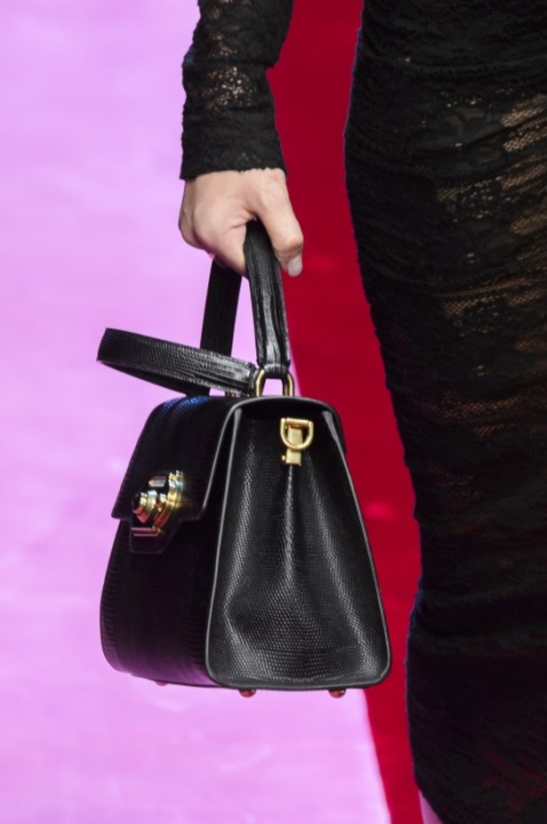 Dolce & Gabbana تجسّد الحبّ والجمّال في مجموعتها لربيع وصيف 2018 