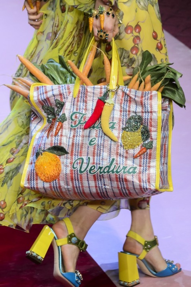 Dolce & Gabbana تجسّد الحبّ والجمّال في مجموعتها لربيع وصيف 2018 