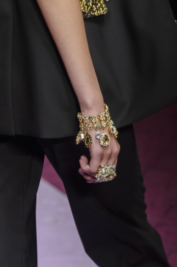 Dolce & Gabbana تجسّد الحبّ والجمّال في مجموعتها لربيع وصيف 2018 