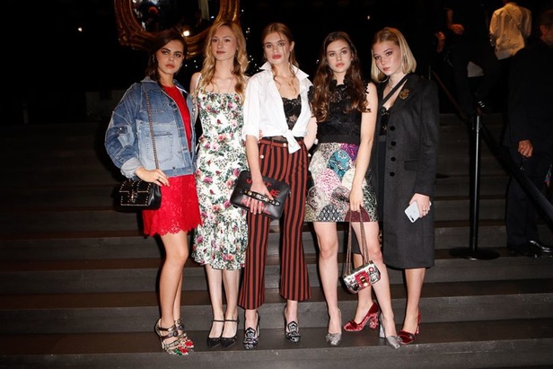 Dolce & Gabbana تجسّد الحبّ والجمّال في مجموعتها لربيع وصيف 2018 