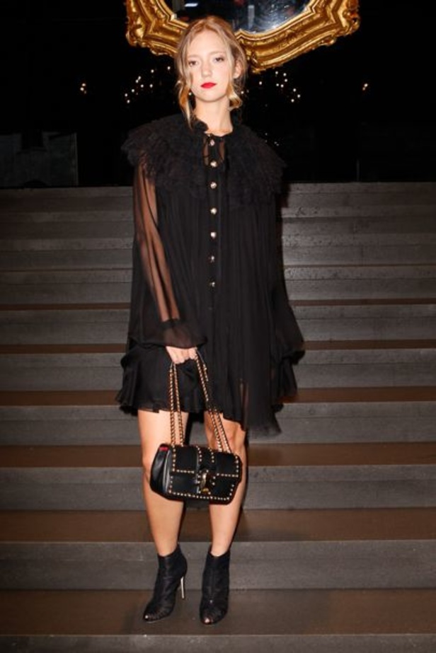 Dolce & Gabbana تجسّد الحبّ والجمّال في مجموعتها لربيع وصيف 2018 