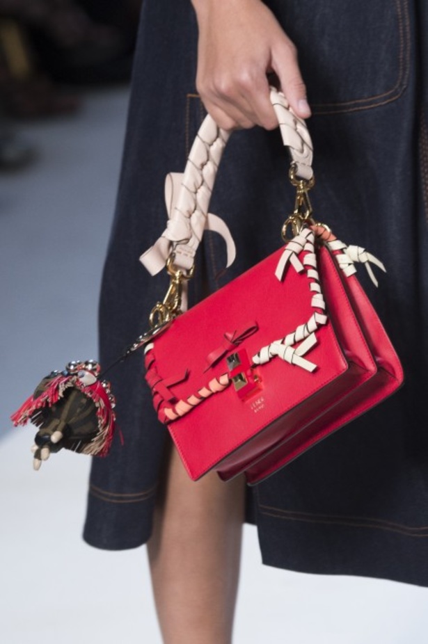 مجموعة Fendi لربيع وصيف 2018 للأزياء الجاهزة !