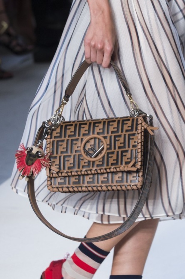 مجموعة Fendi لربيع وصيف 2018 للأزياء الجاهزة !