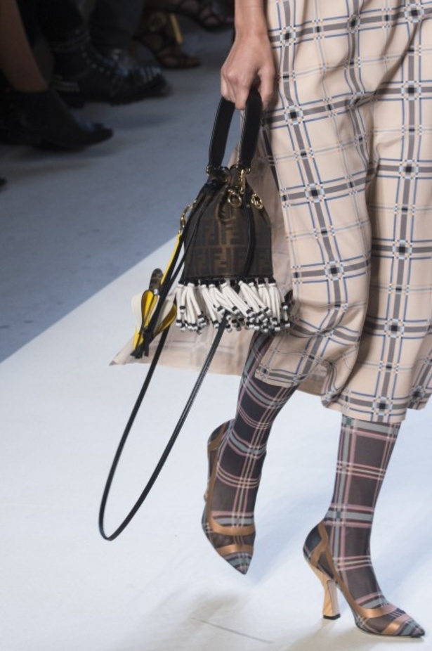 مجموعة Fendi لربيع وصيف 2018 للأزياء الجاهزة !