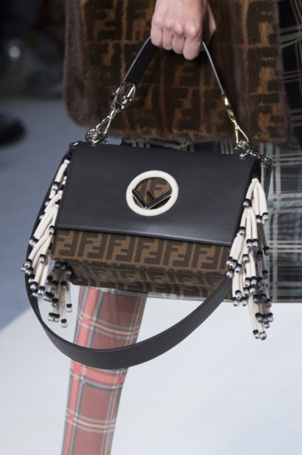 مجموعة Fendi لربيع وصيف 2018 للأزياء الجاهزة !