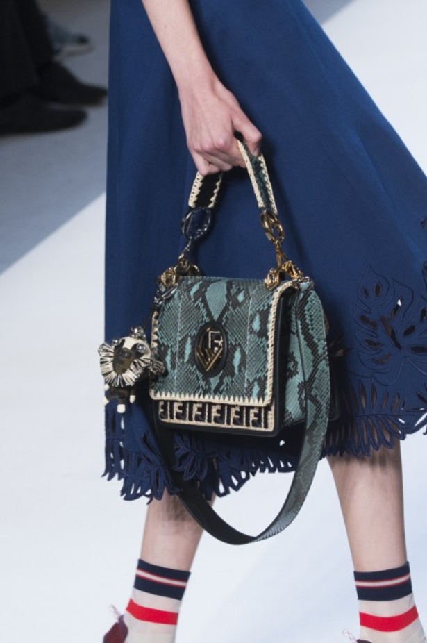 مجموعة Fendi لربيع وصيف 2018 للأزياء الجاهزة !