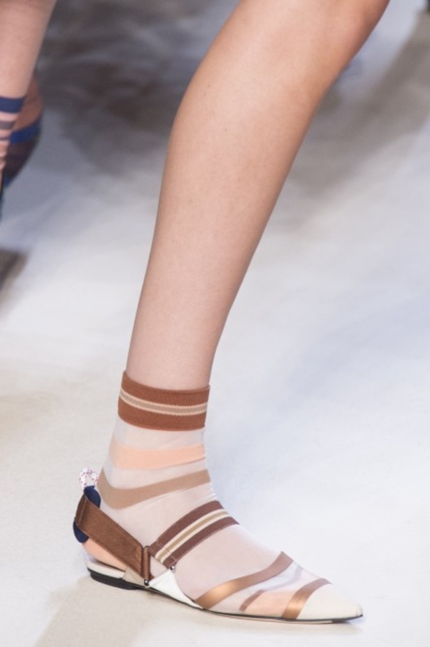 مجموعة Fendi لربيع وصيف 2018 للأزياء الجاهزة !