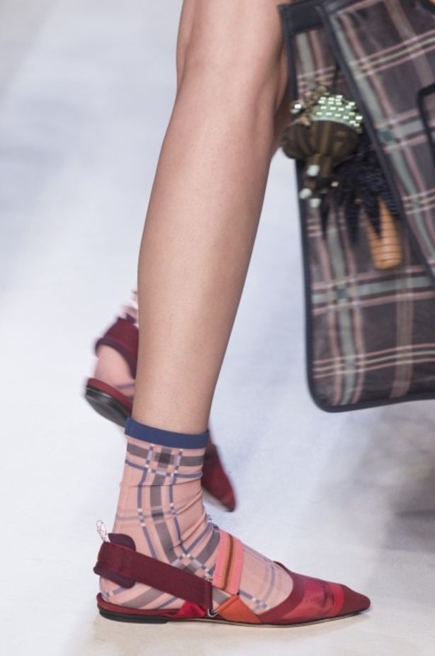 مجموعة Fendi لربيع وصيف 2018 للأزياء الجاهزة !