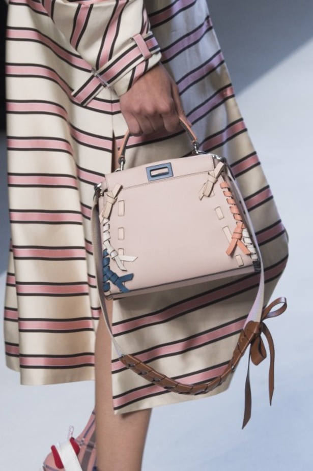 مجموعة Fendi لربيع وصيف 2018 للأزياء الجاهزة !