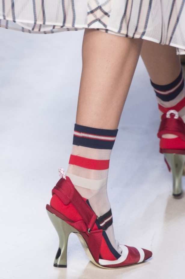 مجموعة Fendi لربيع وصيف 2018 للأزياء الجاهزة !