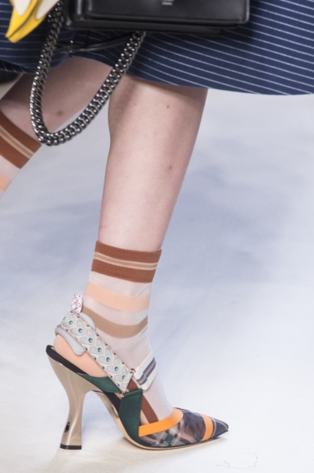 مجموعة Fendi لربيع وصيف 2018 للأزياء الجاهزة !