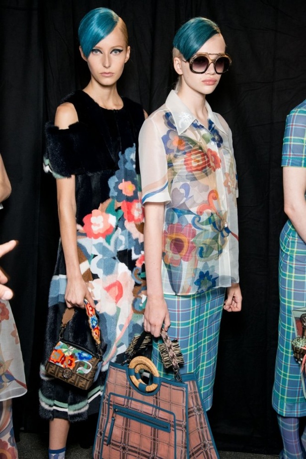 مجموعة Fendi لربيع وصيف 2018 للأزياء الجاهزة !