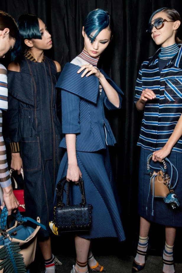 مجموعة Fendi لربيع وصيف 2018 للأزياء الجاهزة !