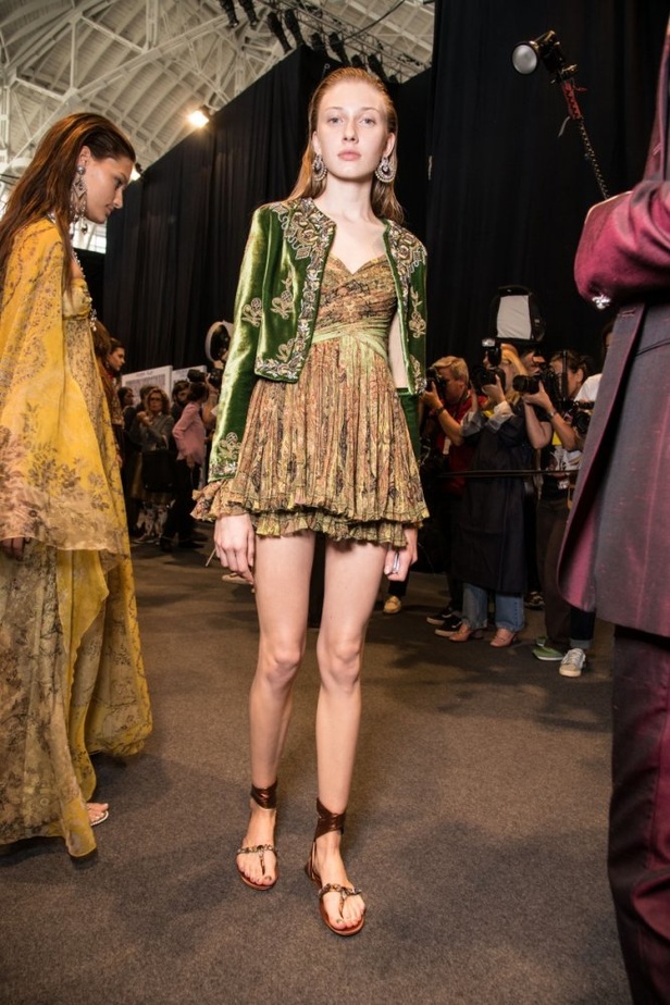 عرض أزياء “ايترو” Etro لربيع وصيف 2018 !