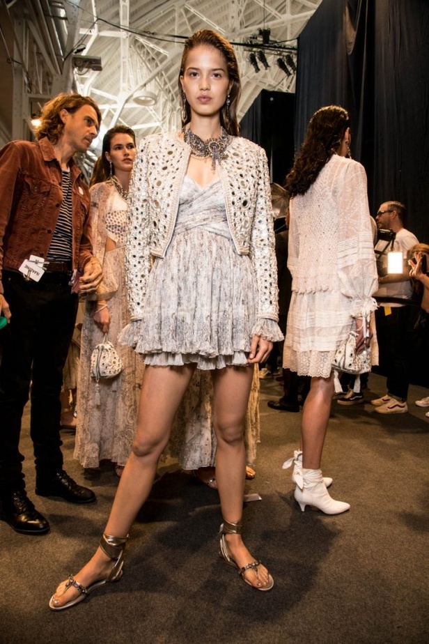 عرض أزياء “ايترو” Etro لربيع وصيف 2018 !