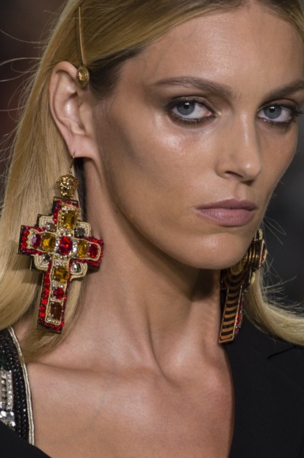 مجموعة Versace لربيع وصيف 2018