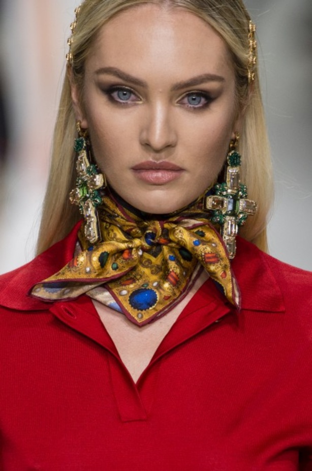 مجموعة Versace لربيع وصيف 2018