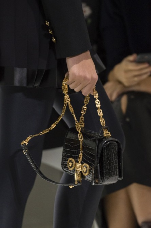 مجموعة Versace لربيع وصيف 2018